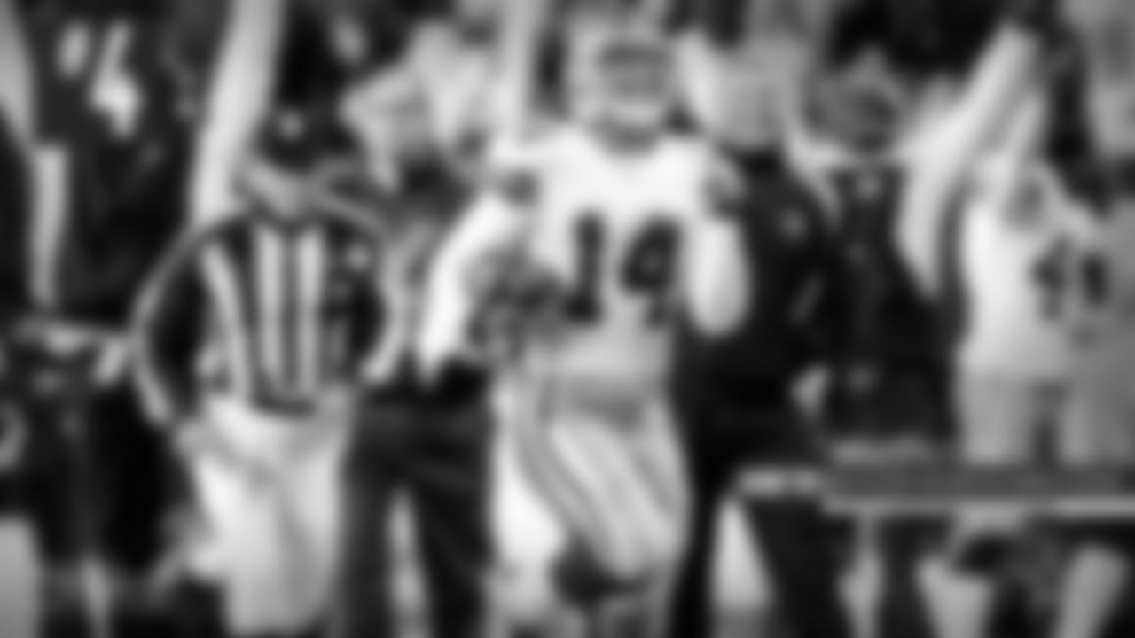 4. Miles Austin – Before his breakout game in Kansas City in 2009, which led to his breakout season as a receiver and a Pro Bowl selection, Austin was a dynamic returner. He became the first player in franchise history to return a kickoff for a touchdown in the playoffs, taking one the distance in the 2006 NFC Wild Card loss to the Seahawks. He ranks fifth in team history with a 24.1 average.
