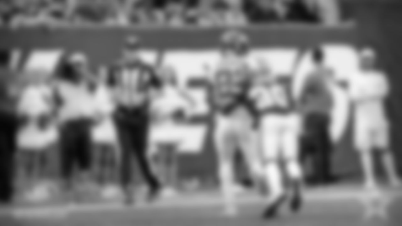 The Cowboys had been having success getting guys home off twist stunts during the early part of the season. Robert Quinn was able to occupy two blockers, but Antwaun Woods was unable to take his path tight enough to get to Sam Darnold. If Woods would have been able to come down inside, he would have been right on top of Darnold. Instead, he was wide and it allowed Darnold enough space to adjust back to his right and fire the ball to Jamison Crowder on the crossing route. Xavier Woods was late to react to Crowder, which didn't help matters.