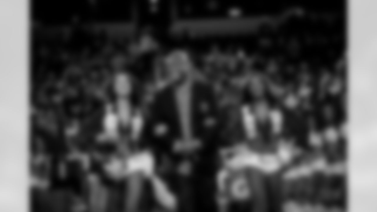 20181129_DAL_Halftime_JJ2068