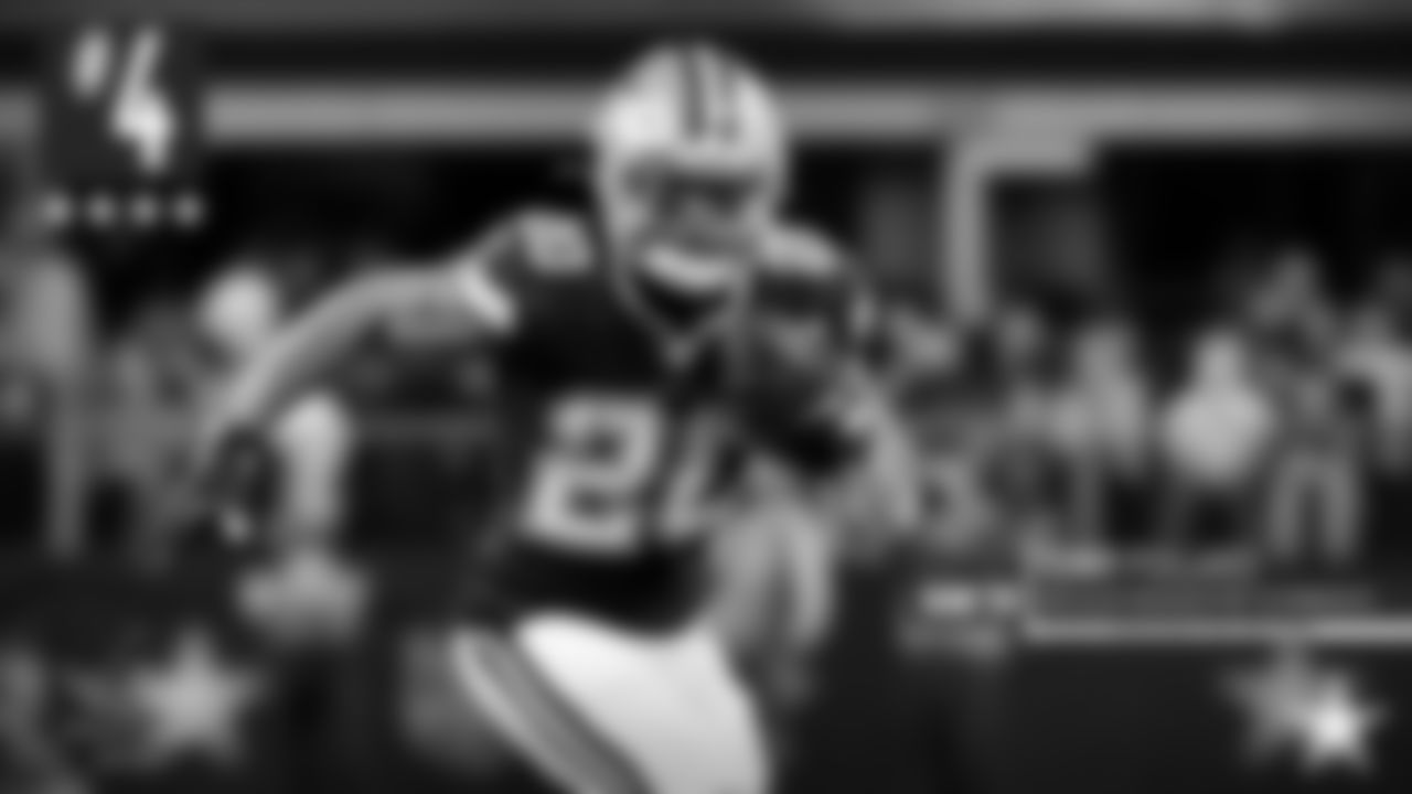 4. Tony Pollard: It's always fun when the backup is capable of breaking off some of the biggest plays in the game. Pollard ran with power and contact balance, and it helped him to 131 rushing yards on just 12 carries. It was a nice reminder of what the rookie is capable of.