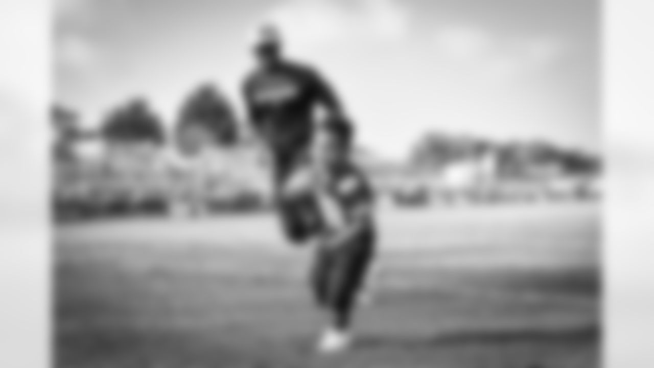 08-20-2015
Oxnard, California
Training Camp