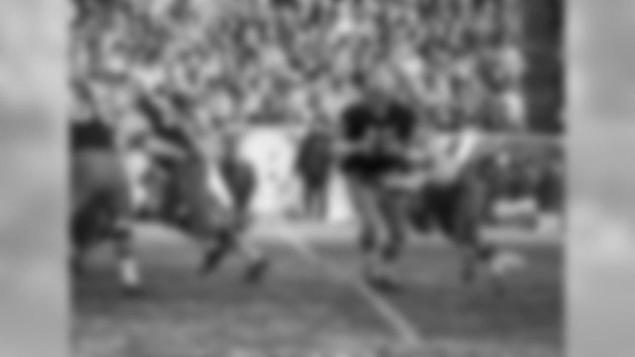 The Ice Bowl. 1967 NFL Championship Game between the Green Bay Packers and Dallas Cowboys. Game time temperature was 13 degrees below zero. The Packers won the game 21-17. (AP Photo by Vernon J. Biever)