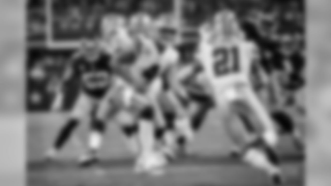 o-20170910_dal_dak_prescott_selects_jj42346.jpg