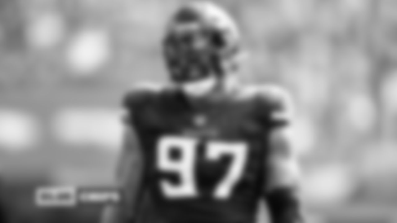 *Everson Griffen, EDGE: *Do not let Griffen's disappointing stint in Dallas taint your view on his disruptive potential as an edge rusher. The veteran has rediscovered his mojo in Minnesota after reuniting with Mike Zimmer and Andre Patterson. With four sacks in five games, the veteran remains a viable threat off the edge.