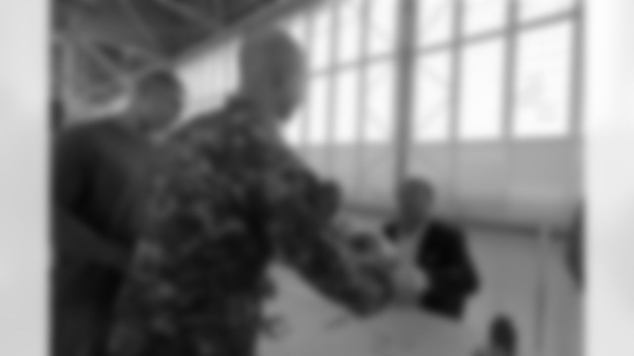 20150728_dal_pointmugu_jason_witten03.jpg