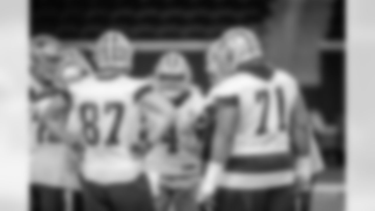 20180604_dal_huddle01.jpg