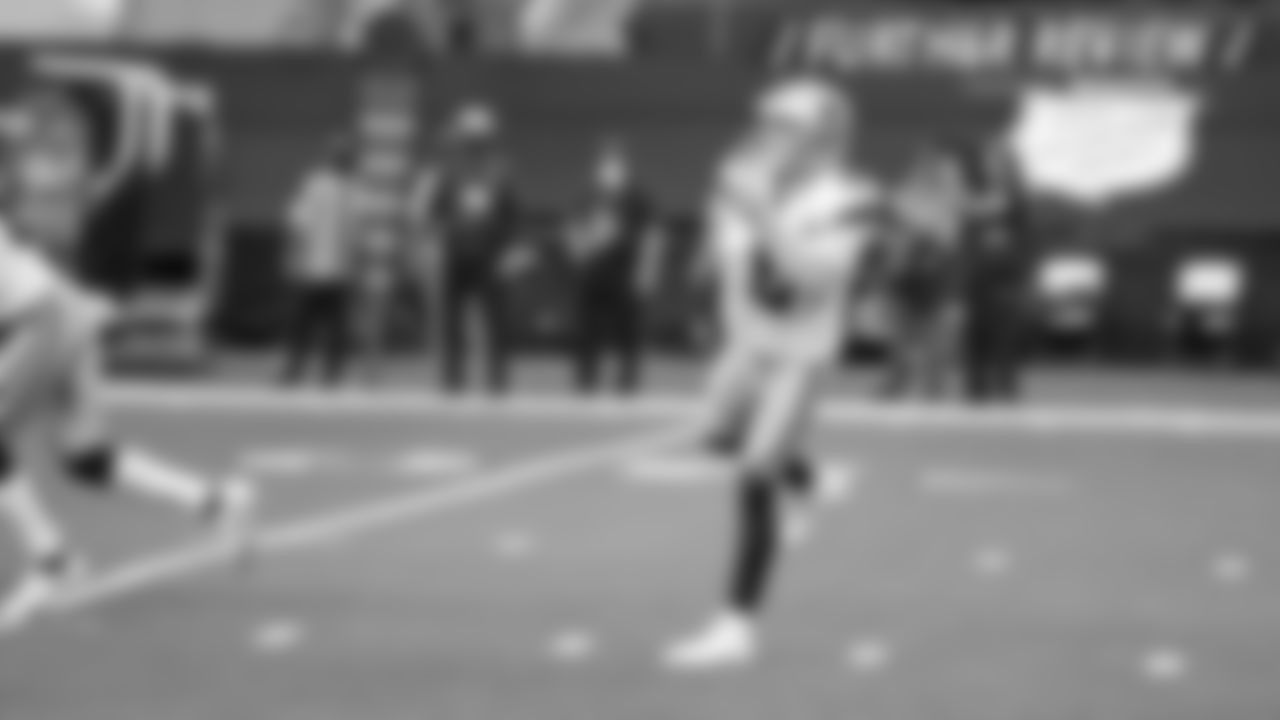 Stat of the Game:
The Cowboys lost the turnover battle 3-0 and also had two fake punts that were unsuccessful and still managed to win. Actually, the Falcons became the first team since the 1930's to score 39 points or more with no turnovers and lose the game.