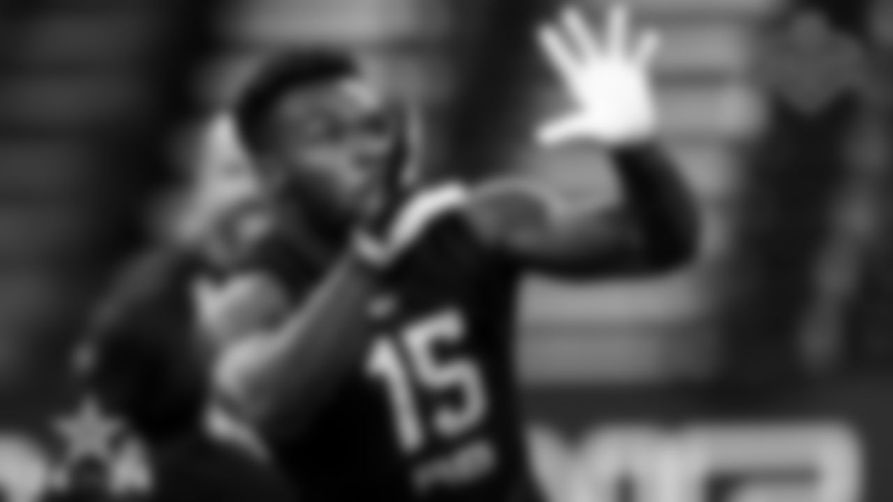 Jerome Ford (RB – Cincinnati)
Dallas is still not in the running back market for this offseason as Ezekiel Elliott and Tony Pollard are on their way back. But depth at the position is still in question with Rico Dowdle and Jaquan Hardy leading the way in that category. They're only reported to have met with a few tailbacks in Indianapolis. Ford was one of those names and could be used as a short-yardage back early in his career.