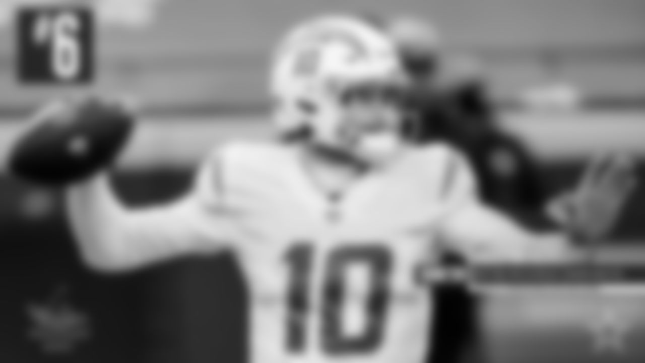 6. Justin Herbert
Herbert immediately proved he belongs in the NFL last season by winning the NFL Offensive Rookie of the Year Award. By throwing 31 touchdowns and just 10 interceptions in his first year, the new expectation for the young player is to get the Chargers to contending status.