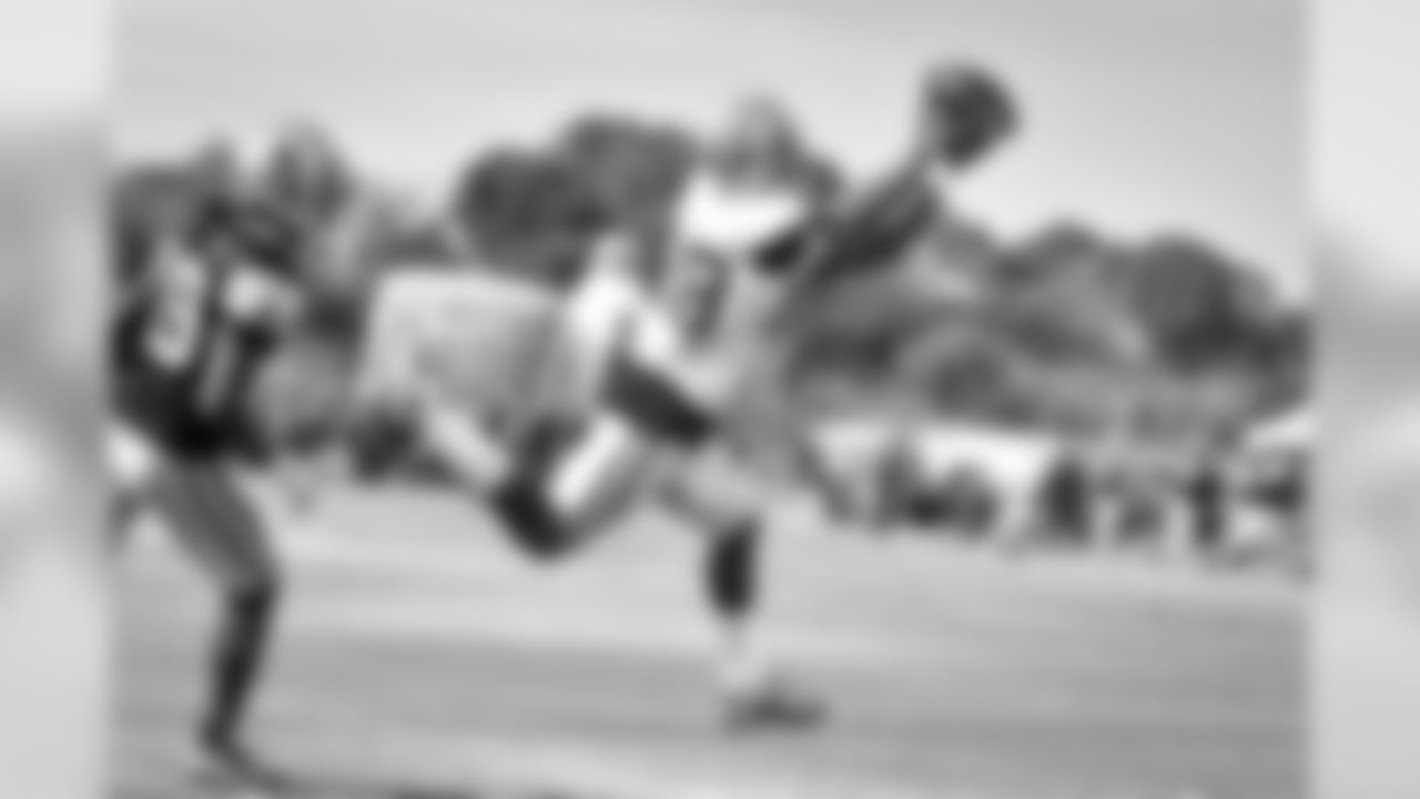 08022015_training_camp_afternoon_dez_bryant_jj742.jpg