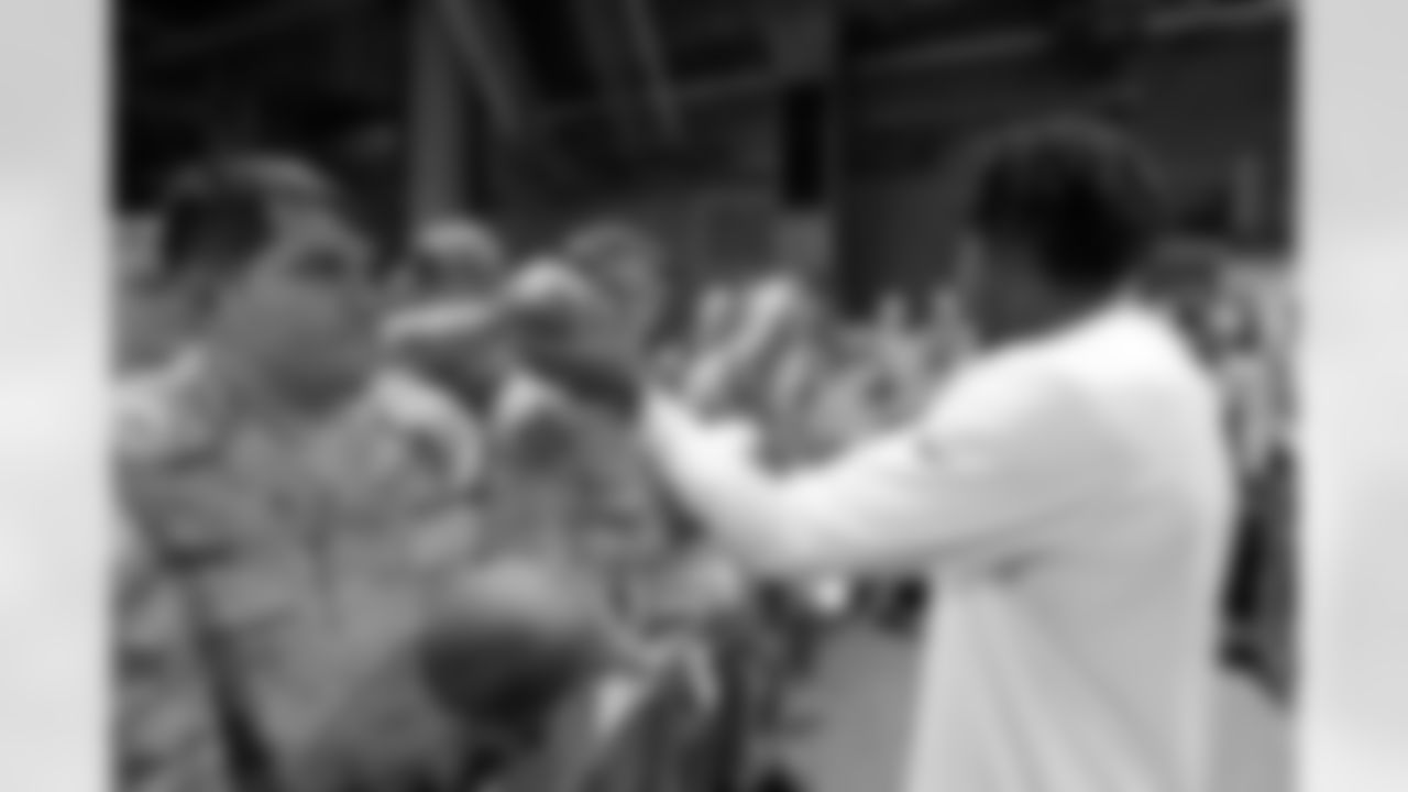 london_carr_soldiers_dal_jax_quickies030_1.jpg
