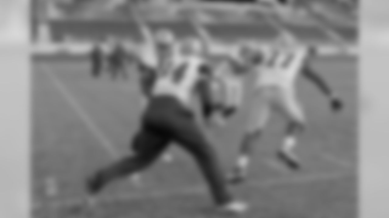 london_dal_tyron_smith.jpg