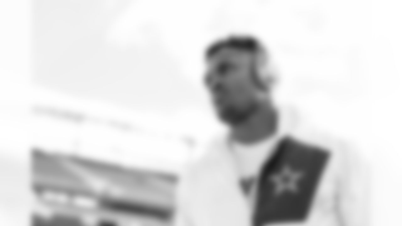 20161002_dal_vs_sf_brice_butler_selects_jj1207.jpg