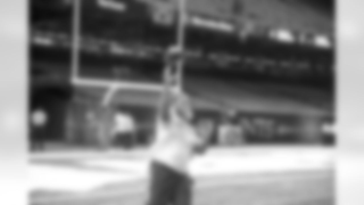 20151004_dal_pregame_quickies024.jpg