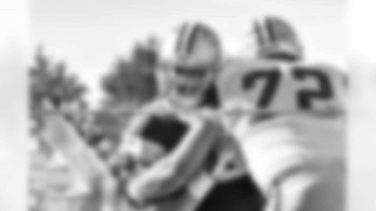 08022015_training_camp_afternoon_frederick_crawford_jj865.jpg