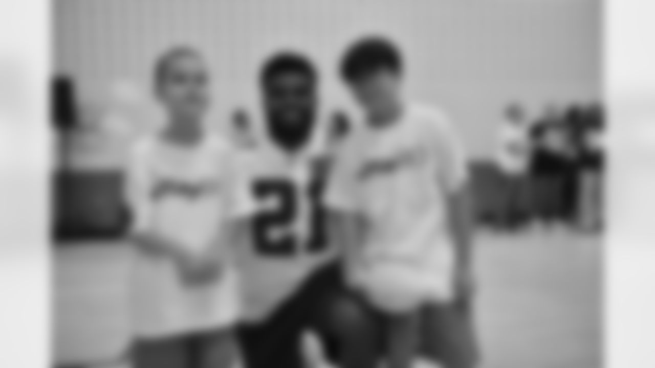 20160919_nfl_play_60_selects_jj0182.jpg