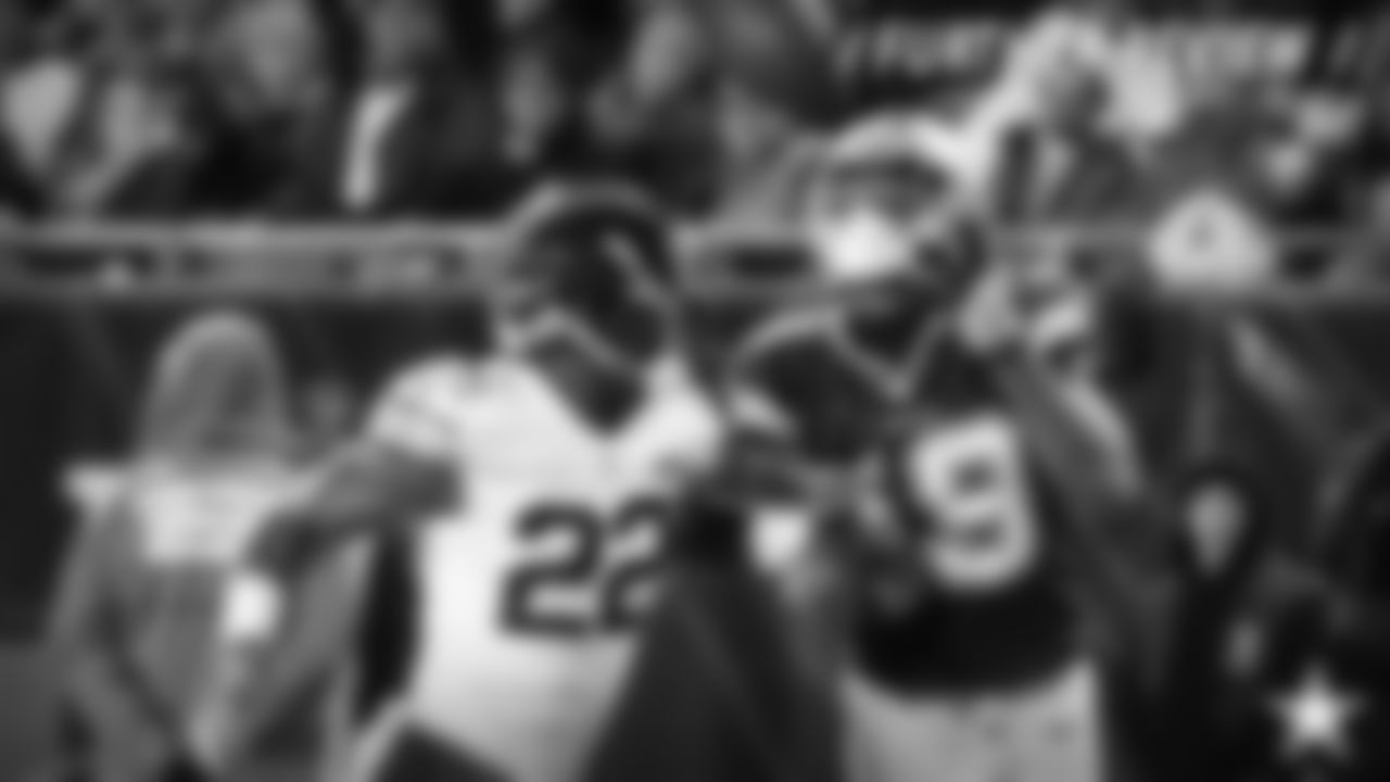 Milestone: Running back Ezekiel Elliott and wide receiver Amari Cooper broke the 1,000-yard mark in rushing and receiving, respectively. It's the first time the Cowboys have had a 1,000-yard rusher and receiver in the same season since 2014 (DeMarco Murray and Dez Bryant).