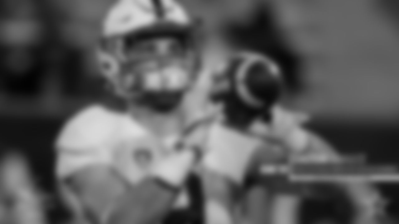 Dalton Schultz – Another player who wore No. 9. Don't foresee a change here either.