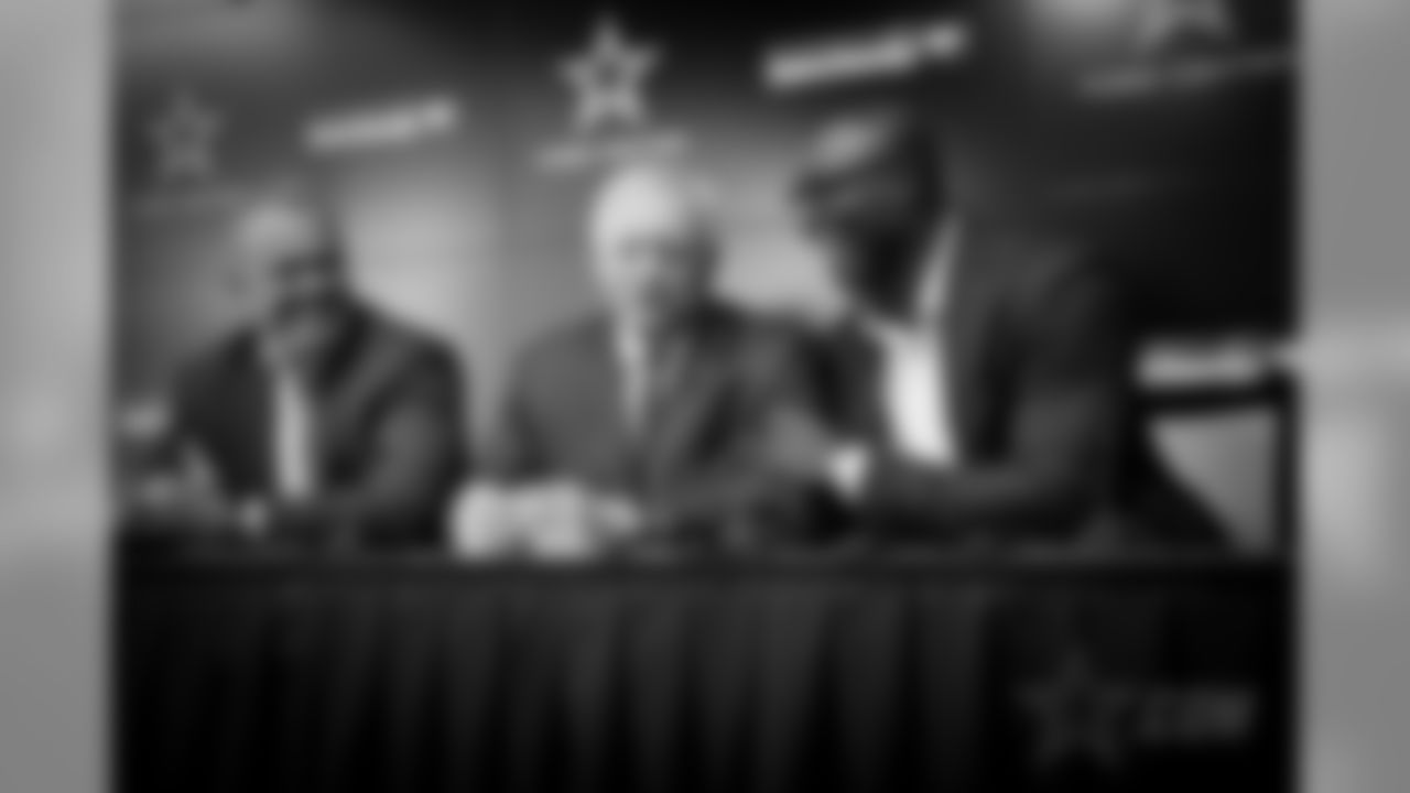 20170424_demarcus_ware_retirement_presser_selects_jj10397.jpg