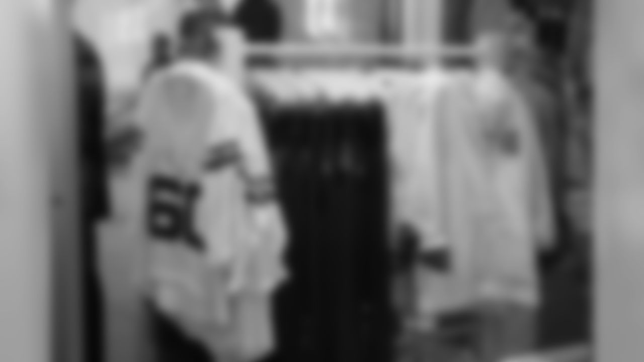 tempVictoriasSecret_100112_12.jpg