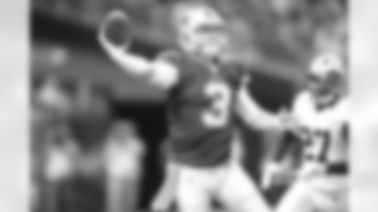 20151004_dal_no_quickies160.jpg