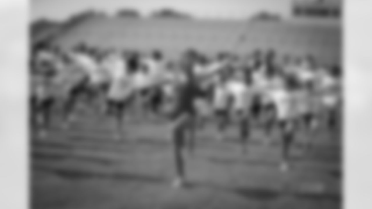 20160729_dal_cheers_camp09.jpg