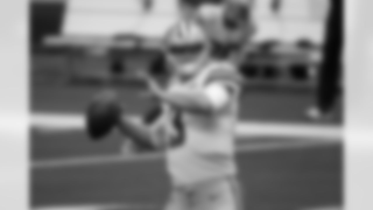 Dallas Cowboys quarterback Garrett Gilbert (3) warms up before an NFL football game against the Pittsburgh Steelers in Arlington, Texas, Sunday, Nov. 8, 2020. (AP Photo/Michael Ainsworth)