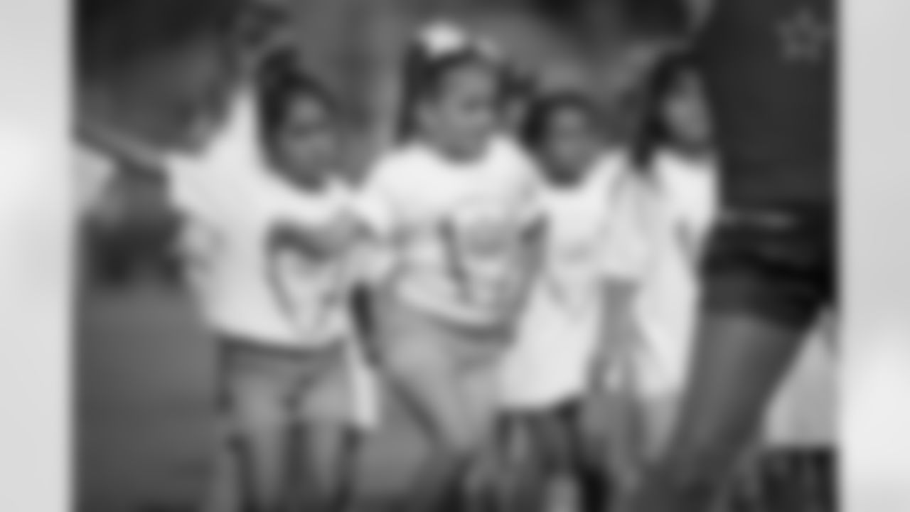 20160729_dal_cheers_camp54.jpg