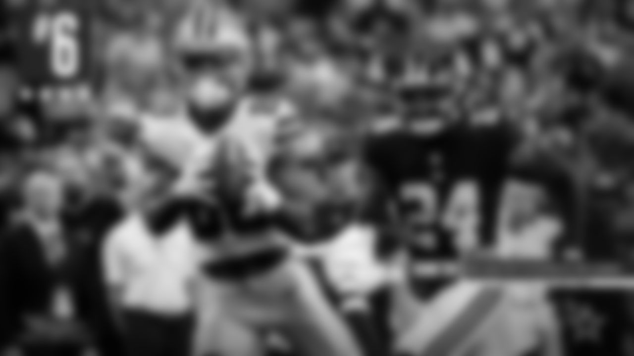 CeeDee Lamb – Everyone can calm down on CeeDee's numbers not being as high as expected. He caught his first touchdown since Week 1 as Dak dropped a dime in his lap. He had 84 receiving yards and his best punt return on the year – a 17-yard runback.
