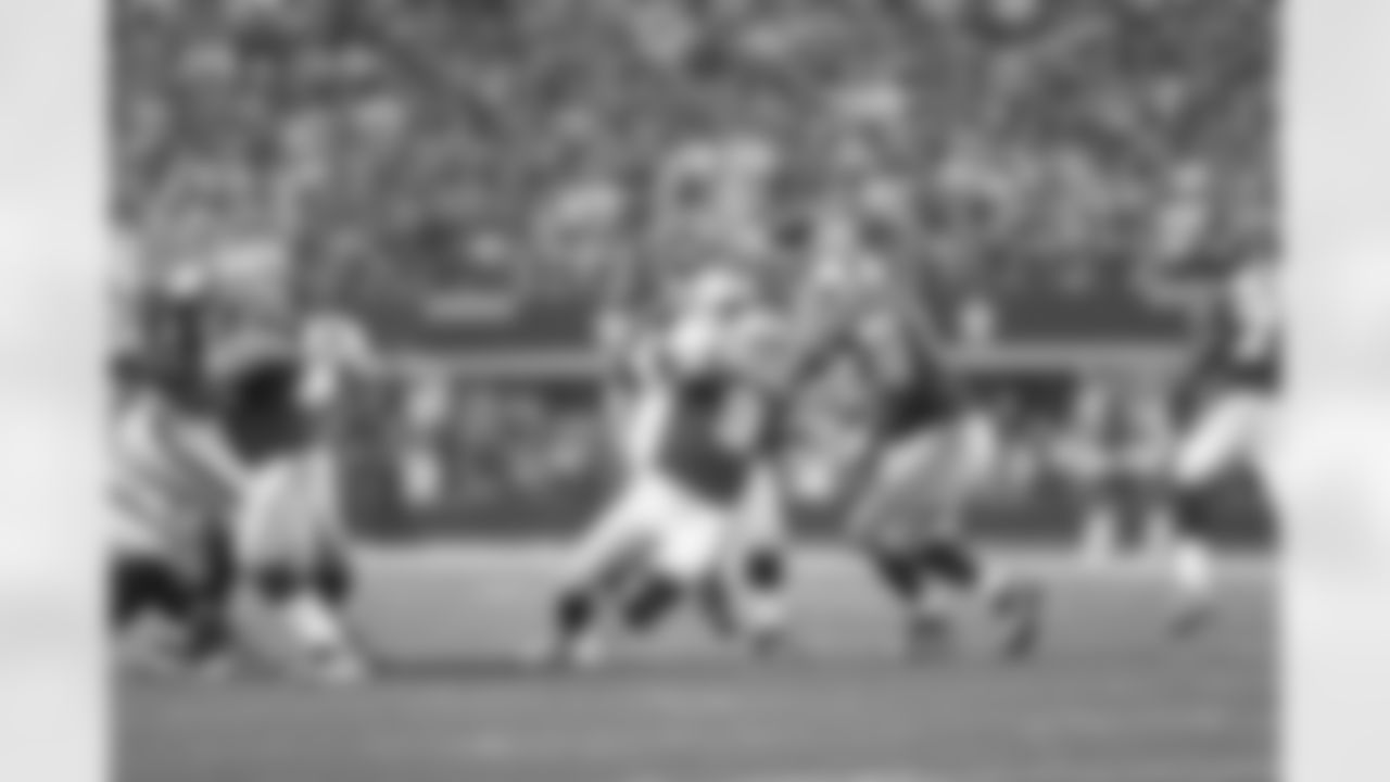 temp20131128_OAK_DAL_quickies215.jpg