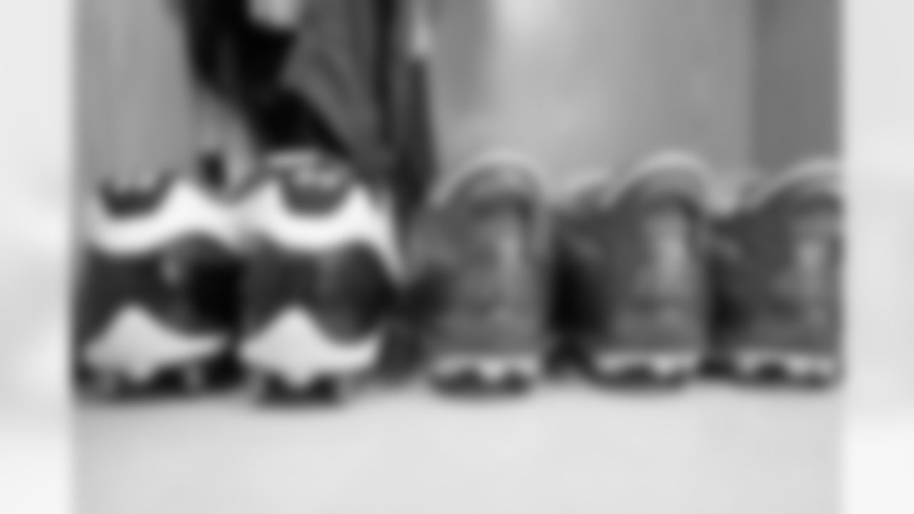 dez_shoes_20141204_dal_chi_quickies004.jpg