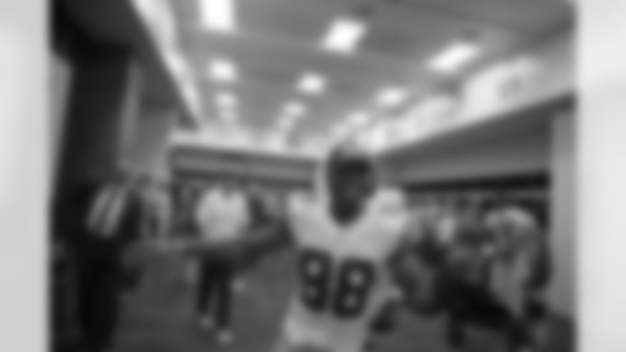 20141221_dal_dez_bryant45.jpg