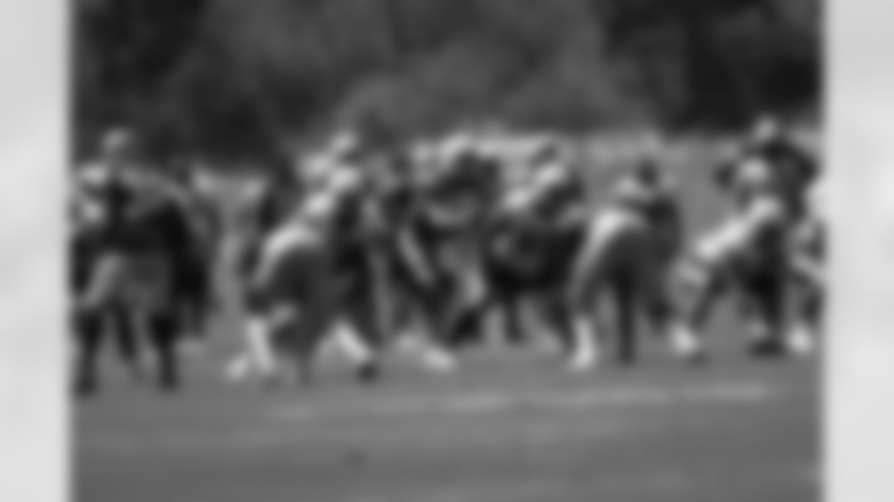 tempChargersCowboysPractice_082012_16.jpg
