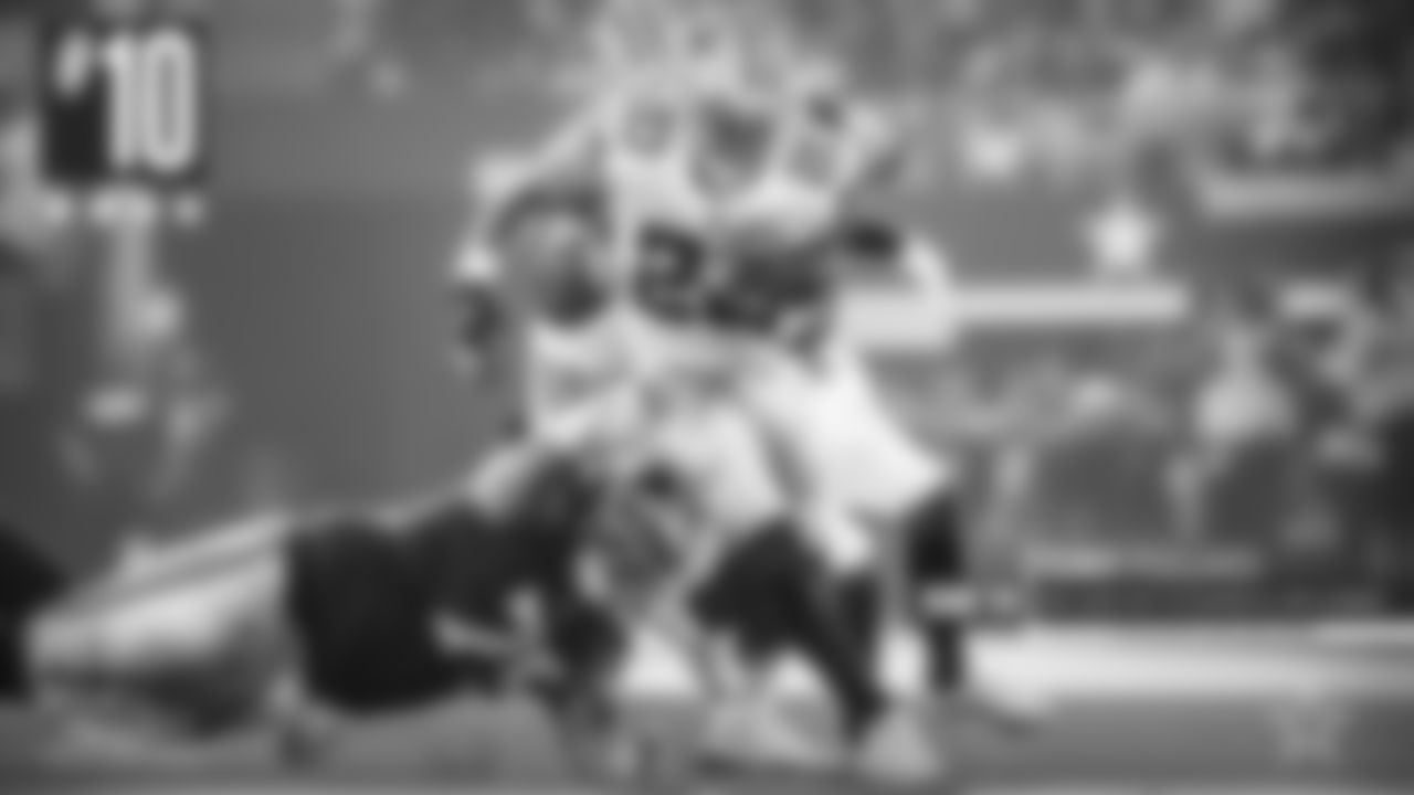 Tony Pollard – This is exactly what the Cowboys envisioned for Pollard's role. He had 75 rushing yards – his fourth-most of his career, with 28 receiving yards on four catches. He provided a needed spark when Zeke went out, just as he's done all year.