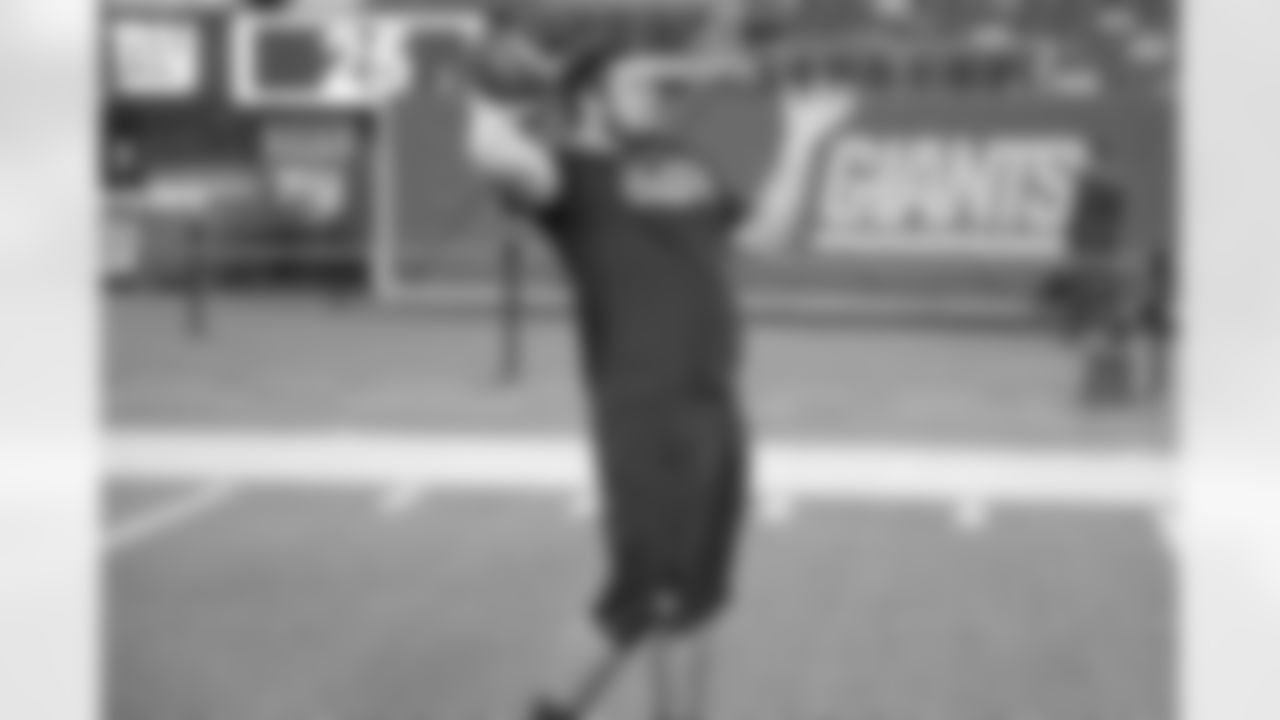 zack_martin_20141123_dal_nyg_quickies007.jpg