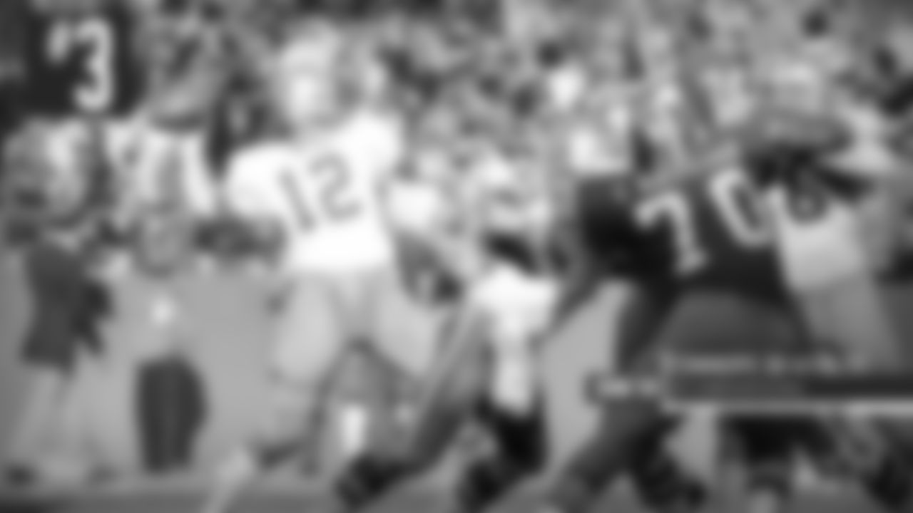 3. Cowboys at 49ers • Dec. 23, 1972 • Candlestick Park (NFC Divisional Playoffs) • W, 30-28
This was "Captain Comeback" at his finest. After three quarters, Dallas was down 28-16 with quarterback Craig Morton having thrown for only 96 yards. Enter Roger Staubach, who had been out since Week 5 with an injured shoulder. He promptly led the Cowboys to 17 points over the final 15 minutes, totaling 174 passing yards and two touchdowns.