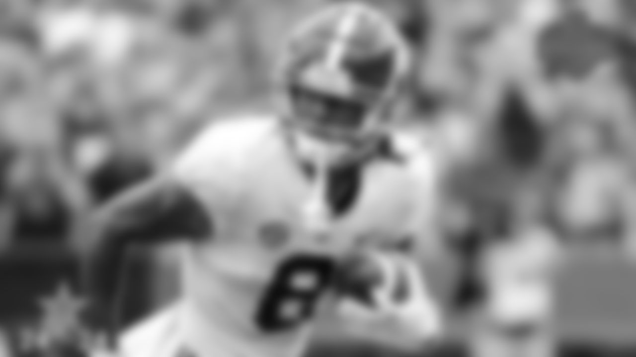 John Metchie III (WR – Alabama)
Much like Pickens, Metchie has seen his draft stock suffer with a recent ACL tear in the SEC title game this past season. The team leader in receptions and a second team All-SEC selection, Metchie is another receiver in a long line of Alabama-made pass catchers that will be successful at the professional level. If he slips to the 56th selection, he could be the perfect value.