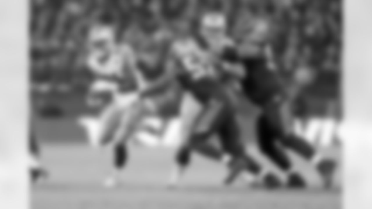 london_randle_dal_jax_quickies202.jpg
