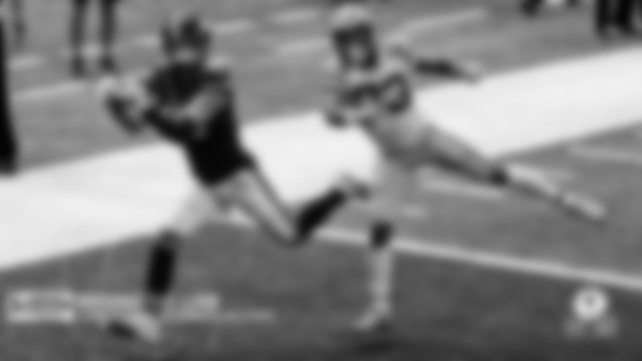 Don't Sleep On…Adam Thielen
The six-year pro is tied for the NFL lead with nine receiving touchdowns as the Vikings' No.1 receiver. As an A-plus route runner with sticky hands and outstanding ball skills, Thielen is a crafty playmaker with a knack for creating space against man or zone. He thrives as a "chain mover" or big-play specialist in an offense that creates plenty of opportunities for the playmakers on the perimeter.