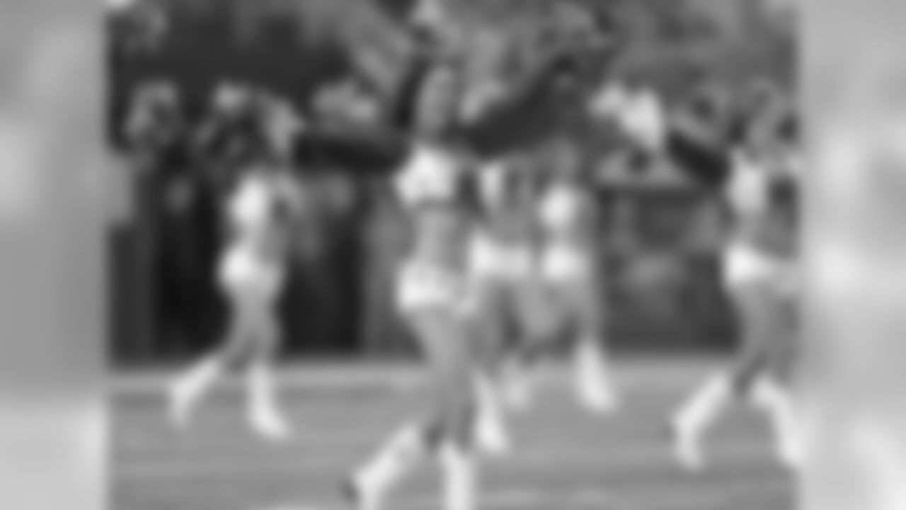tempCheers1015_2.jpg