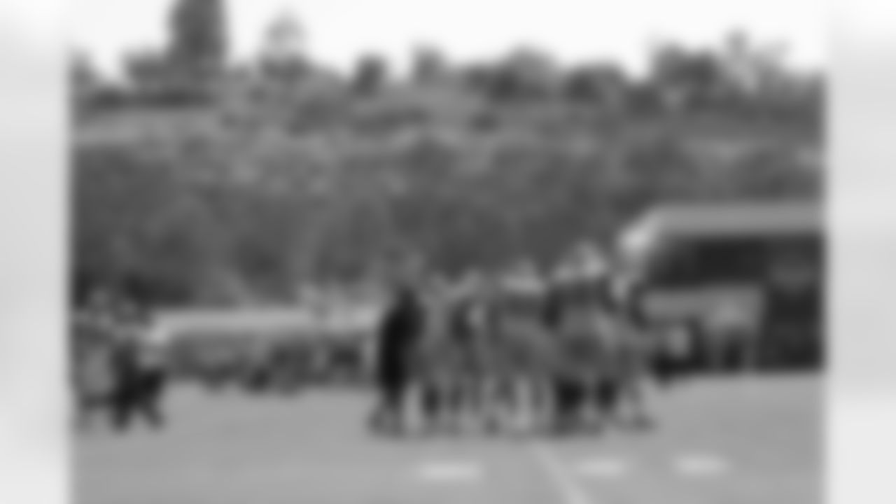 tempChargersCowboysPractice_082012_09.jpg
