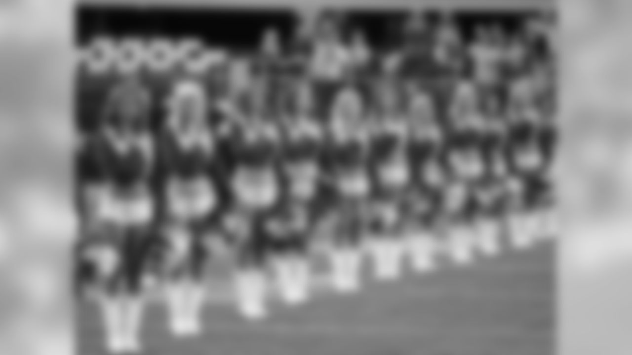 tempCheers_121713_2.jpg
