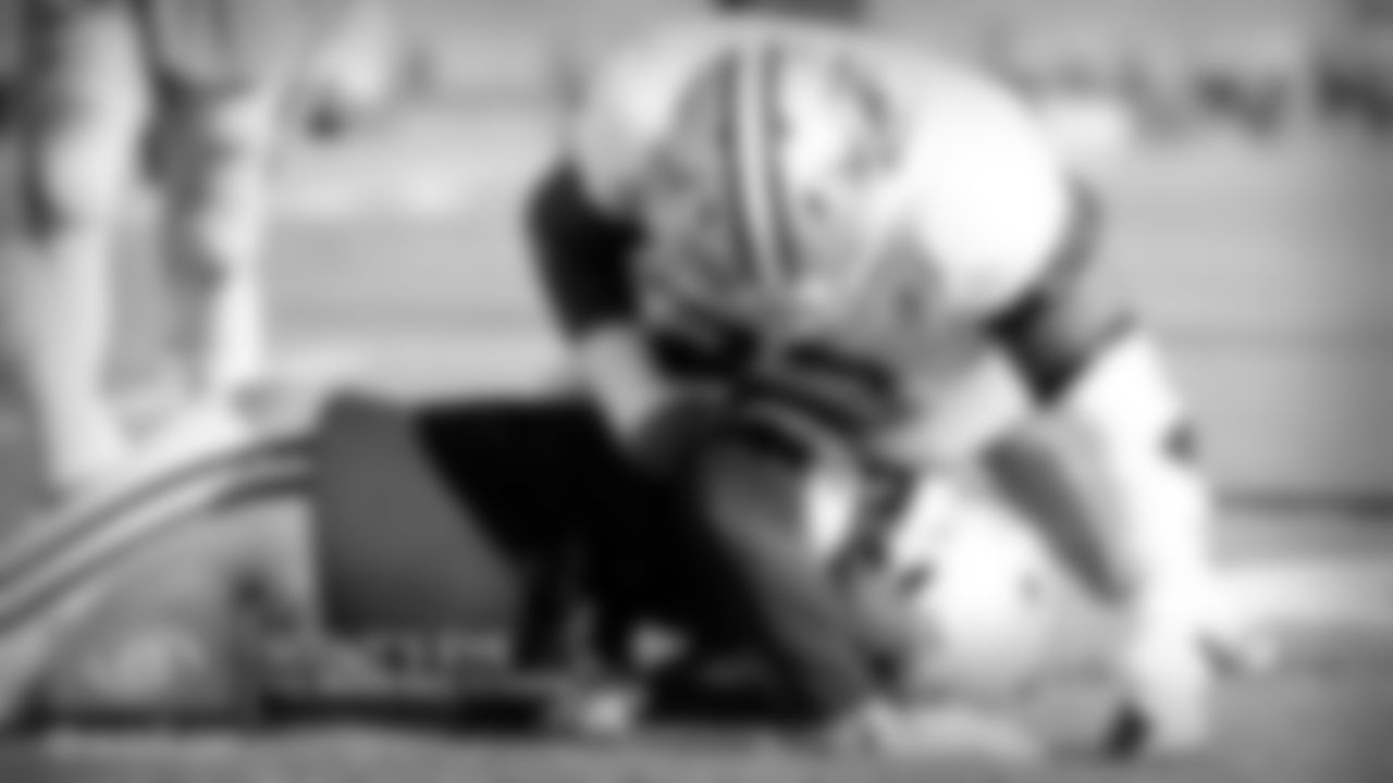 We hadn't had a fight during this camp but we did on Wednesday. The scuffle was between La'el Collins and rookie Trysten Hill. If you really want to know who started the fight, we need to look to no other than Joe Looney. Hill was locked up with Collins on the outside while Looney was looking for someone to block. Looney came across and hit Hill in the ribs, knocking him to the ground. Once there, Collins jumped on top of Hill, pinning him there. Hill didn't appreciate that. When both men got to their feet, Hill took two swings at Collins with Collins firing back two of his own. It was two heavyweights going at it until till teammates rushed in to separate them.