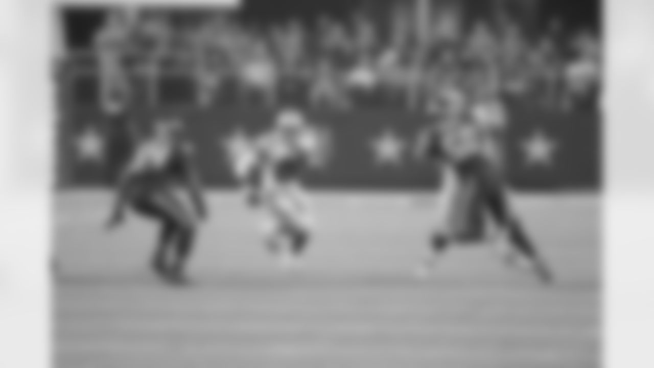 01 November 2015: Views
of the Dallas Cowboys during the Cowboys 13-12 loss to the Seattle Seahawks at AT&T Stadium in Arlington, Texas. Photo by Sam Smith/Dallas Cowboys
