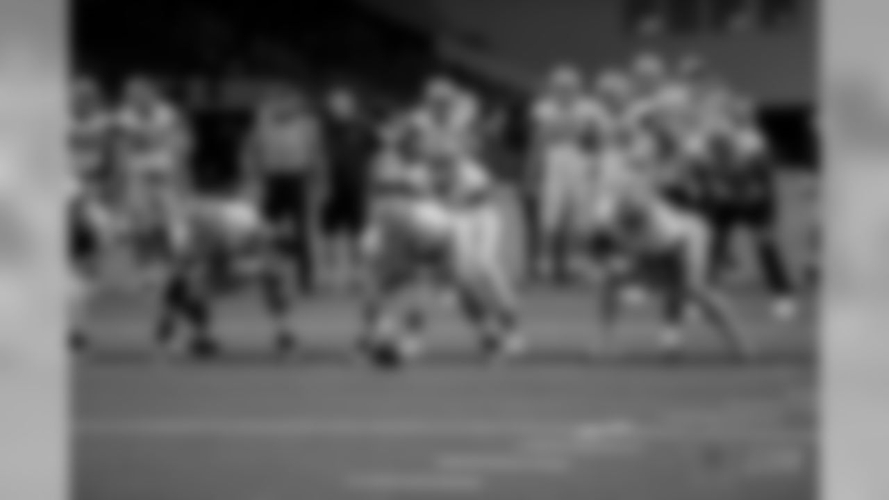 20170828_dal_dak_prescott_selects_jj37913.jpg