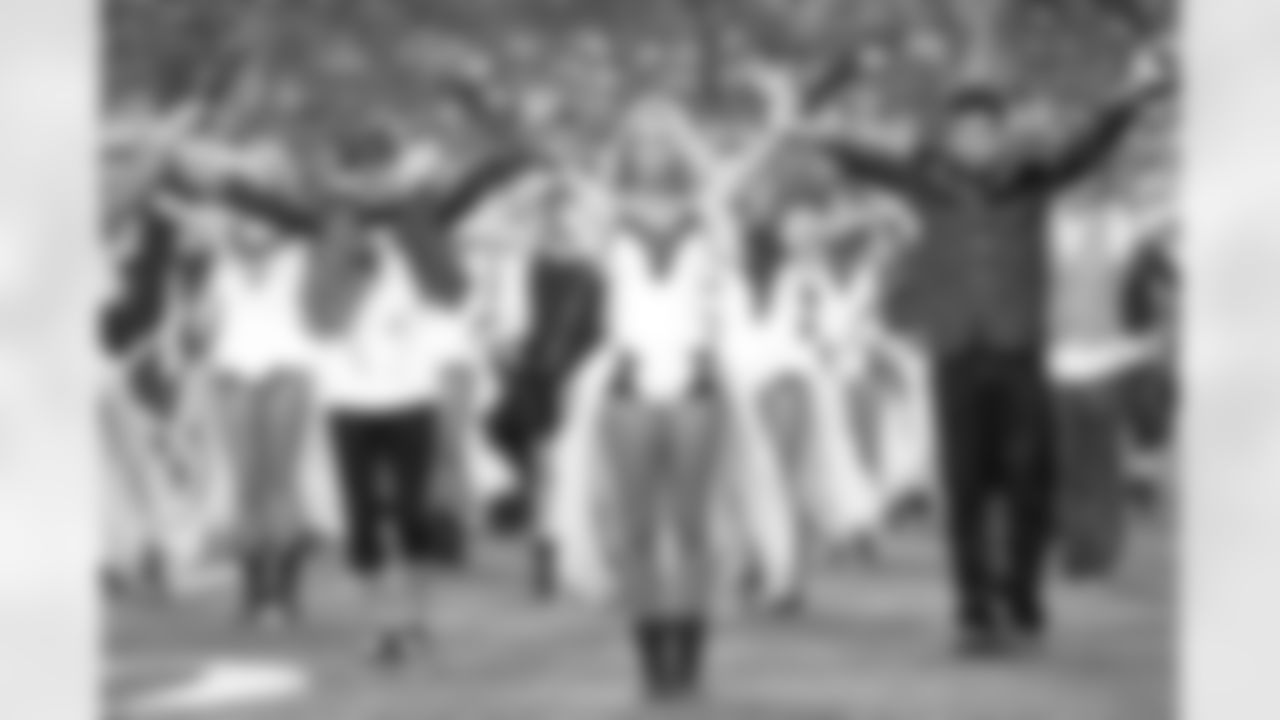 20141027_dal_cheers_halloween155.jpg