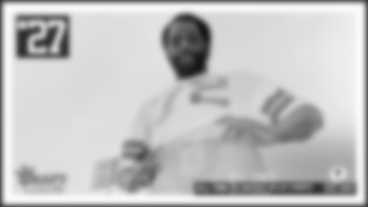 27. Ed Jones
A six-foot-nine-inch former basketball player, Ed "Too Tall" Jones posted more than 1,000 team-recorded career tackles, 127 batted passes, 106 sacks and a franchise-record 19 fumble recoveries. He never missed a game over 15 seasons, outside of taking the 1979 campaign off to attempt a professional boxing career, of which he was undefeated in six fights before returning to the gridiron. Jones also holds the franchise record for most games played by a defensive player with 224.