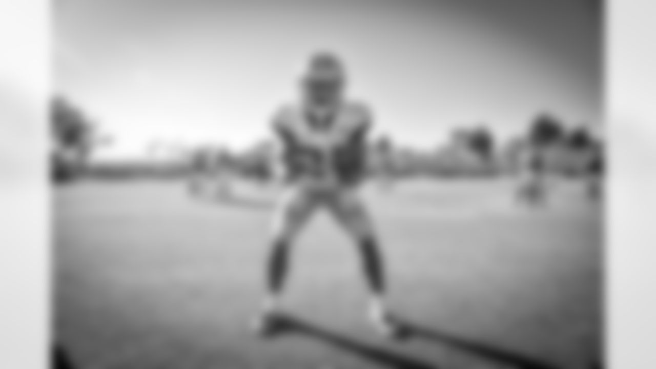 08012015_training_camp_afternoon_randle_jj378.jpg