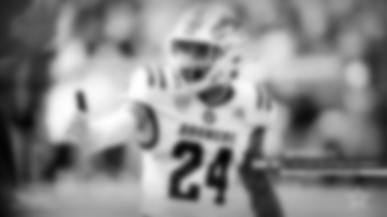 Skyy Moore (Western Michigan)
Second Round: Productivity is up there with anyone in the draft class. Moore would've gone for All-MAC First Team honors in three-straight seasons if it wasn't for a shortened 2020 season. His electrifying style of play led to over 2,300 career yards and a quickly rising draft stock.
