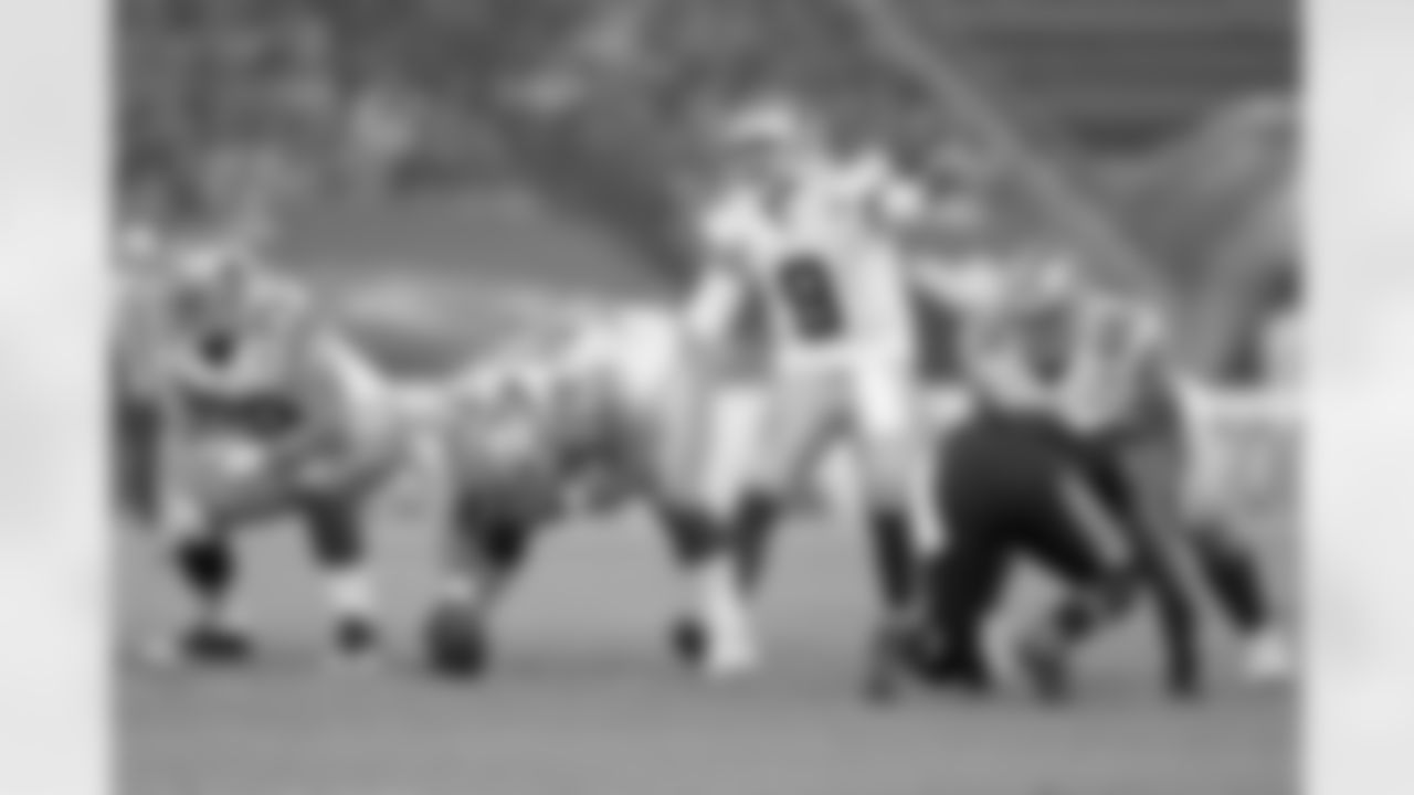 london_romo_offense_dal_jax_quickies083.jpg